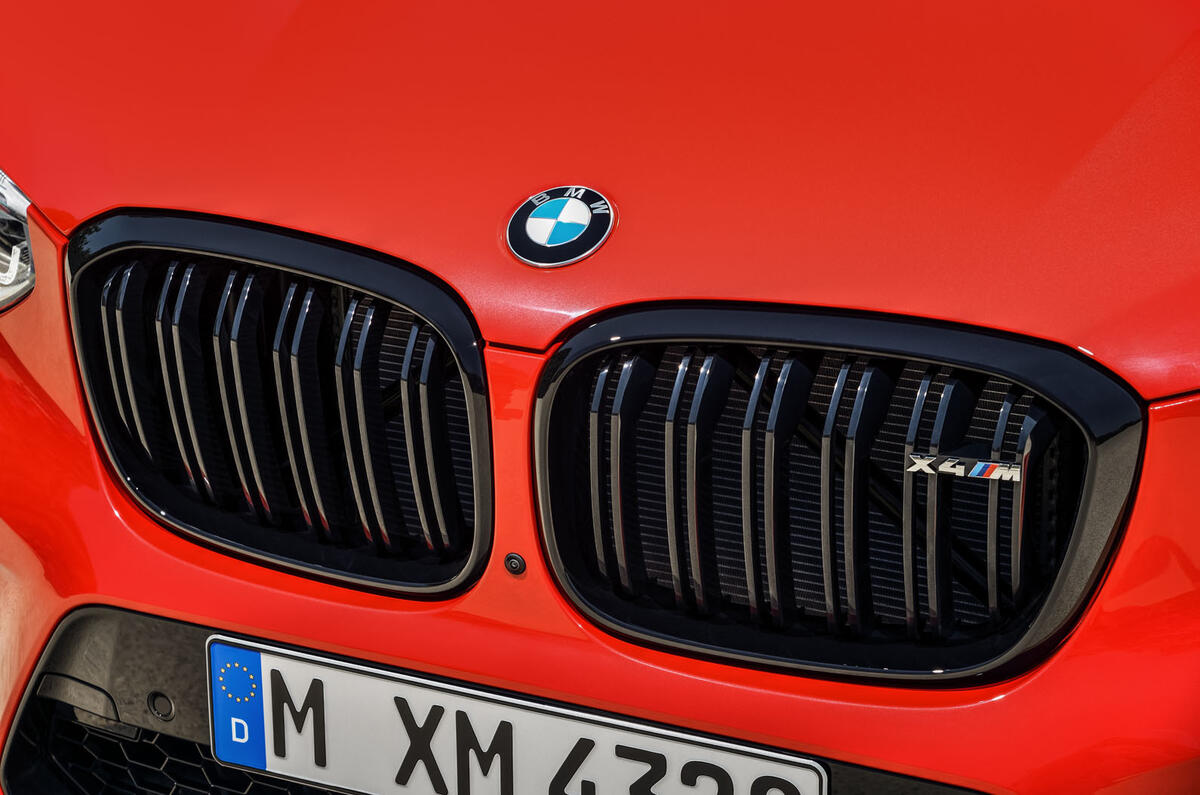 BMW X4M official press - grille