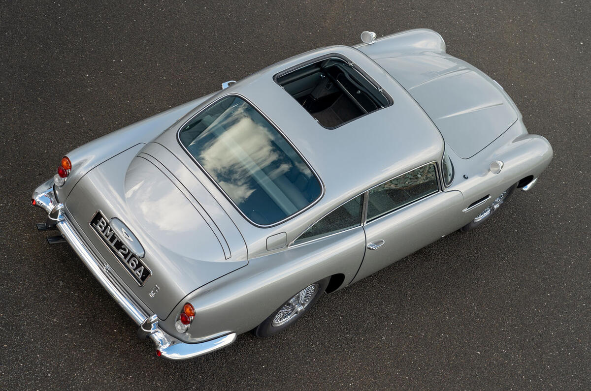 Aston Martin DB5 Goldfinger Continuation static roof Aston Martin DB5 Goldfinger Continuation static roof