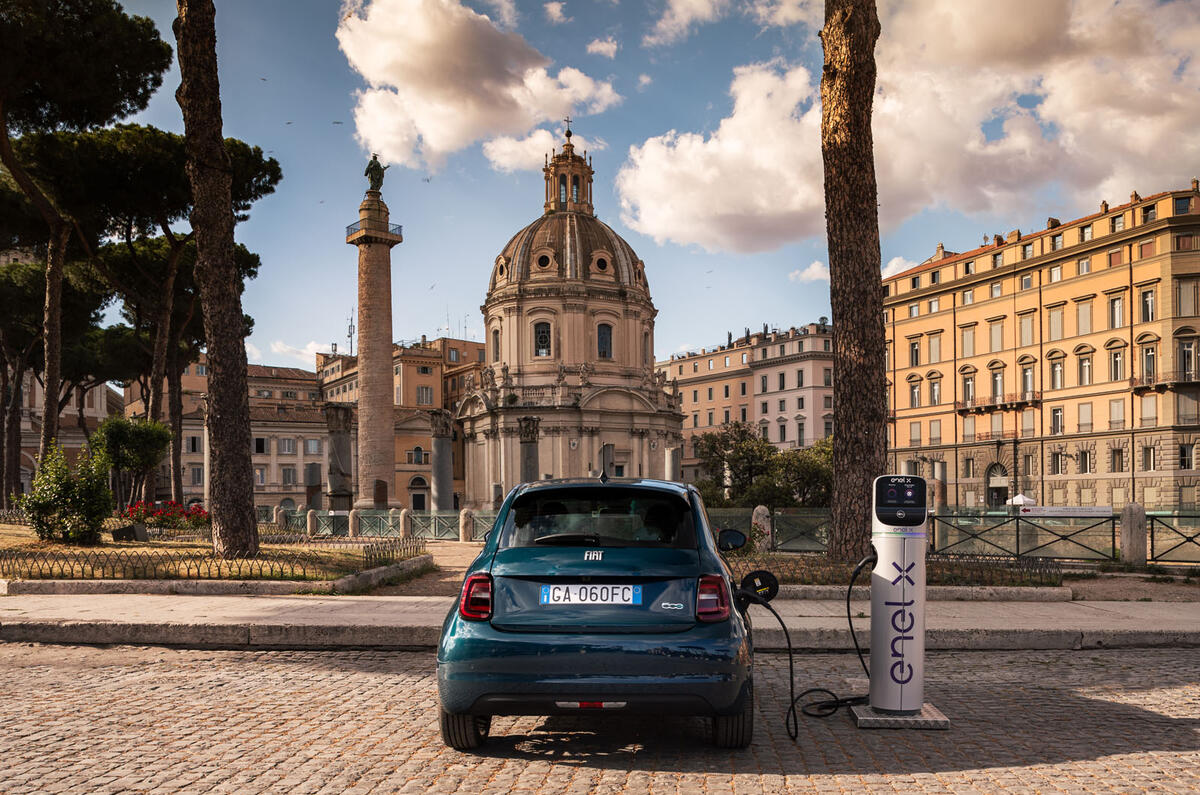Fiat 500 electric 2020 official press images - static rear Fiat 500 electric 2020 official press images - static rear