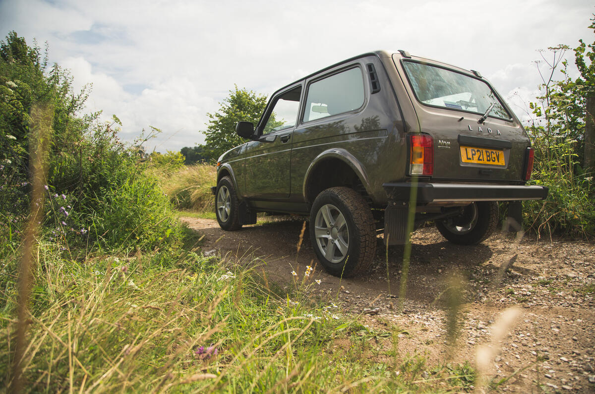 84 Lada Niva EOL feature off road mud 84 Lada Niva EOL feature off road mud