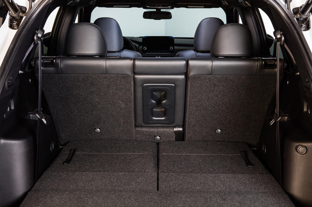 84 Mitsubishi Outlander 2021 official images boot 84 Mitsubishi Outlander 2021 official images boot