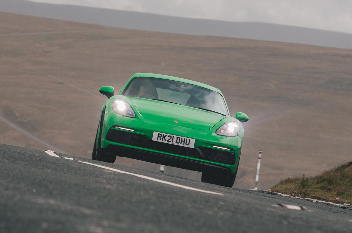 84 porsche 718 cayman gts 40 front 84 porsche 718 cayman gts 40 front