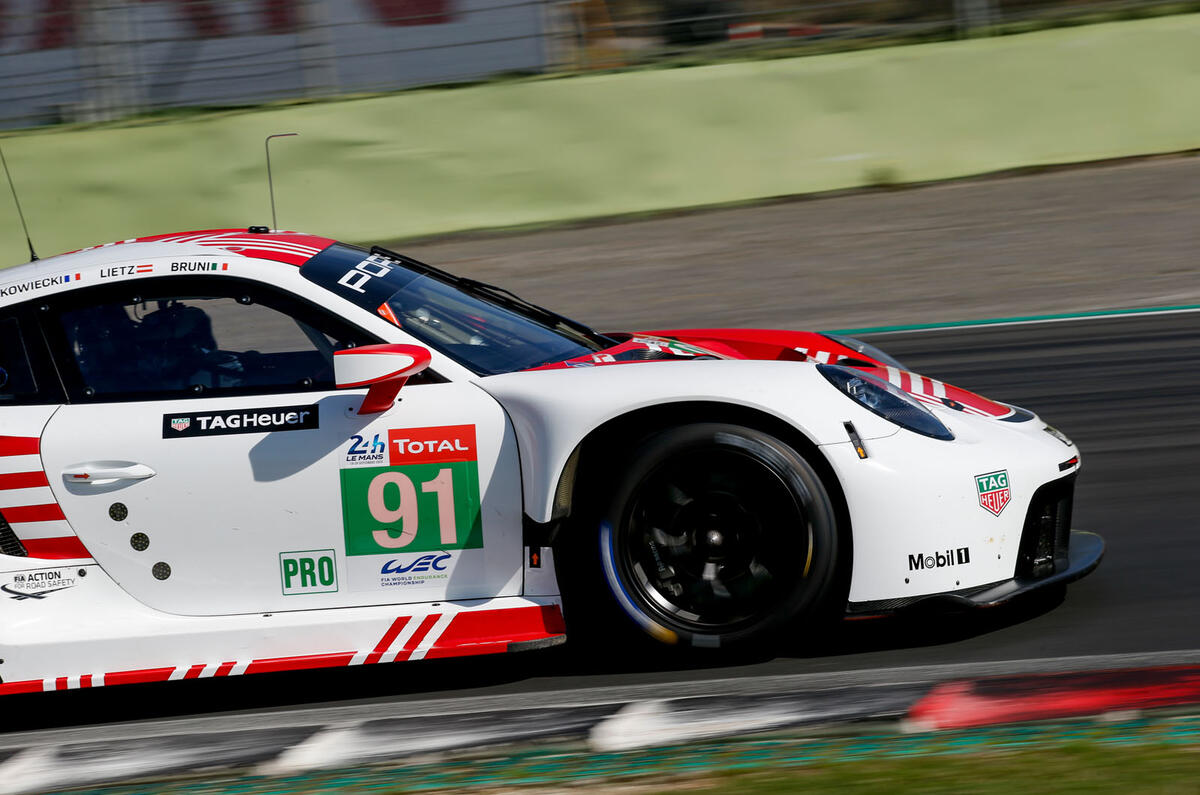 Porsche 911 RSR-19 drive - front end Porsche 911 RSR-19 drive - front end