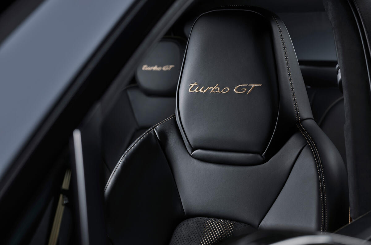 84 Porsche Cayenne GT 2021 official reveal front seats