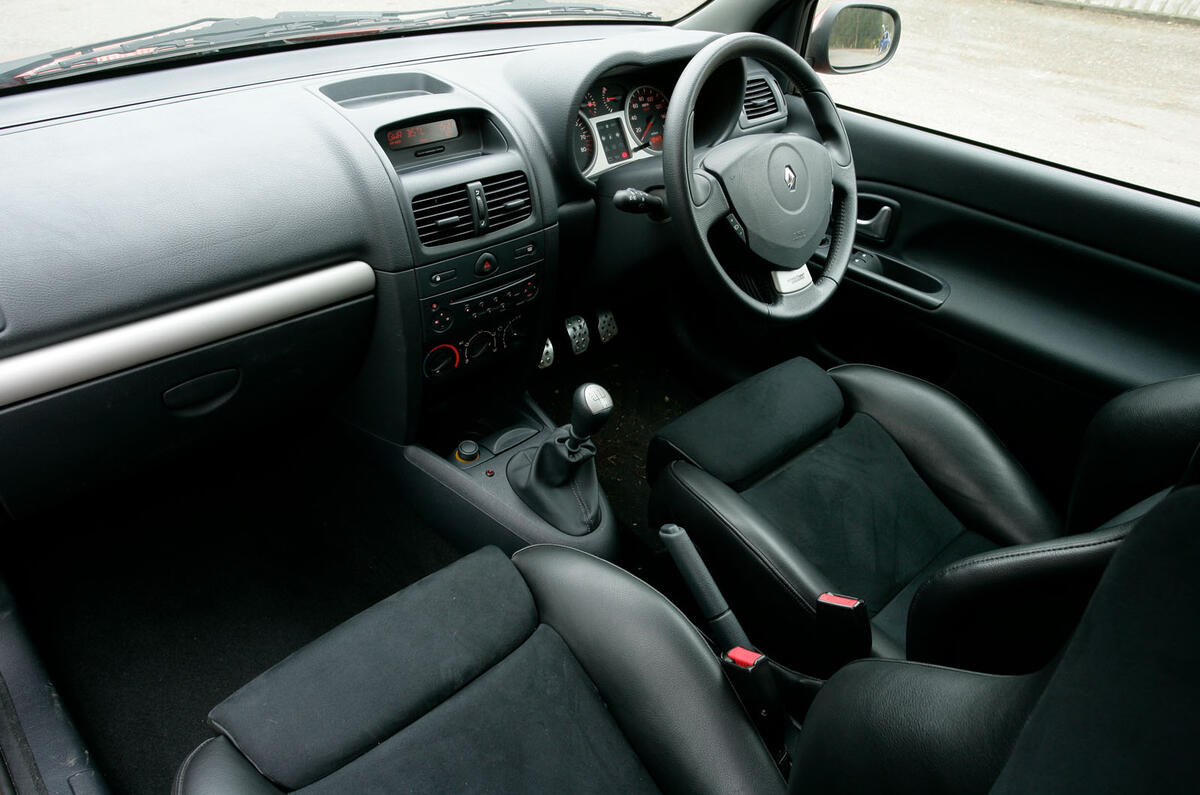 Renaultsport history picture special - Renaultsport Clio 182 interior Renaultsport history picture special - Renaultsport Clio 182 interior