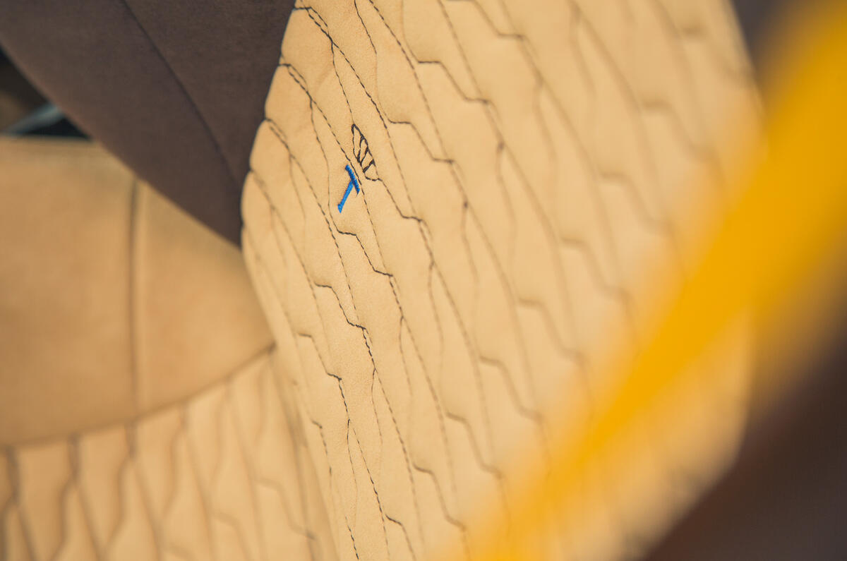 84 Touring Arese RH 95 2021 drive seat details