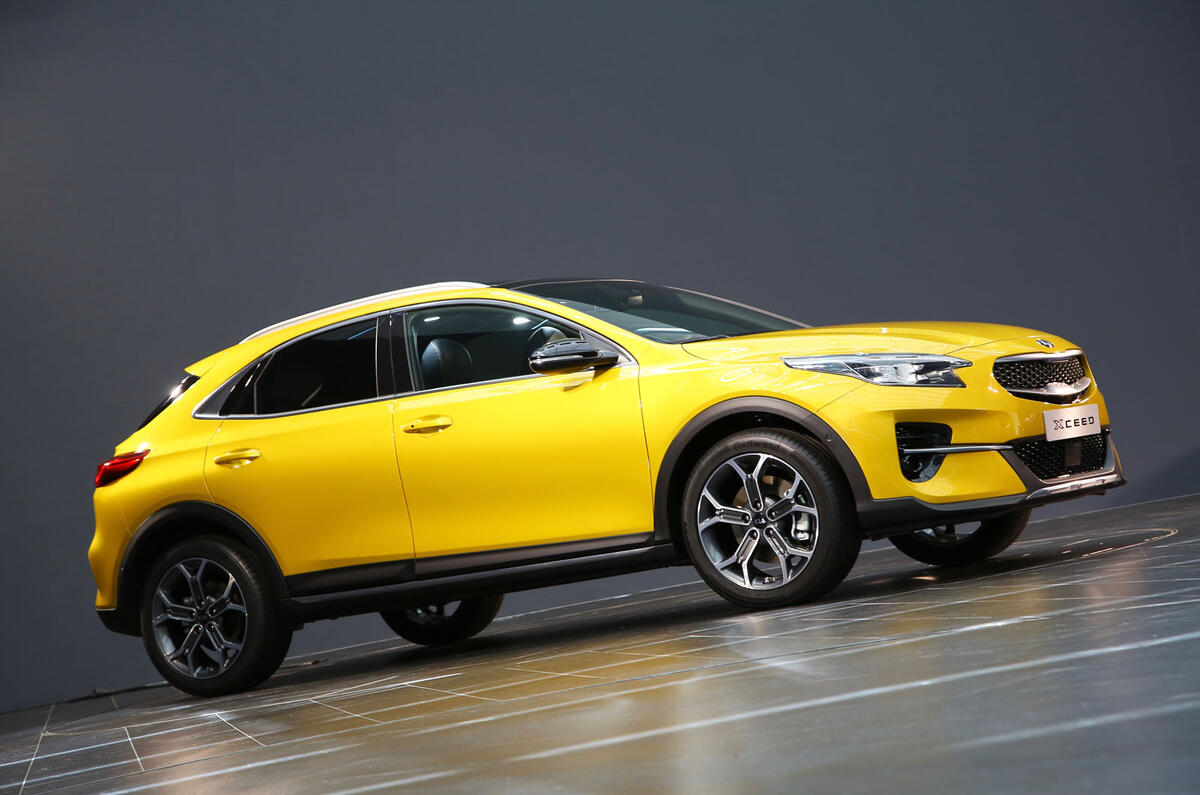 Kia Xceed 2019 official reveal - static side