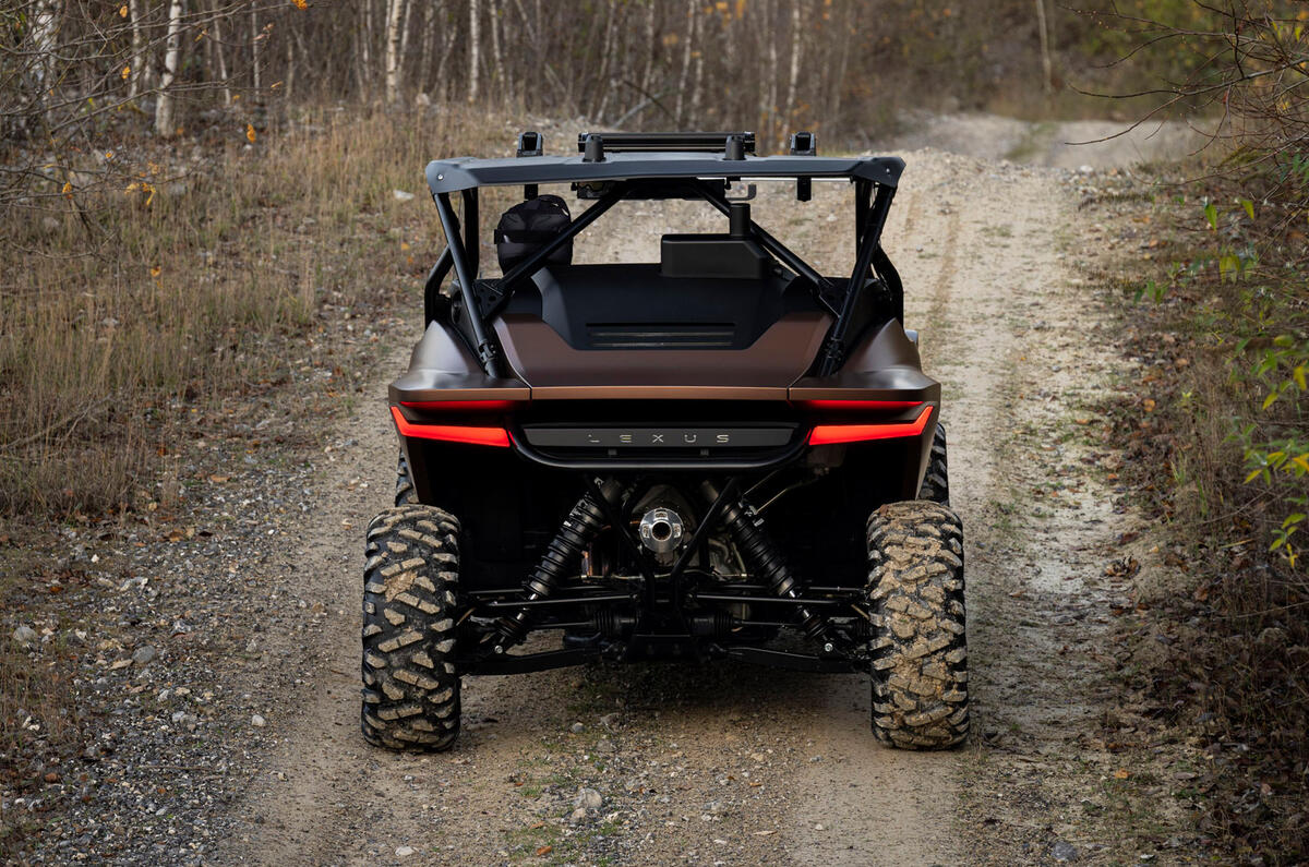 85 Lexus ROV concept 2021 trail rear