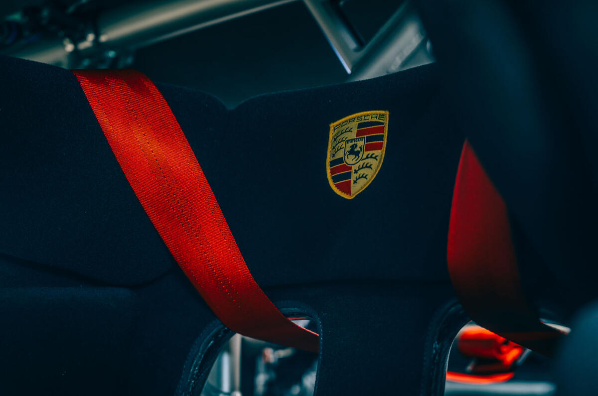 Visiting Manthey racing - GT3 RS MR seats Visiting Manthey racing - GT3 RS MR seats
