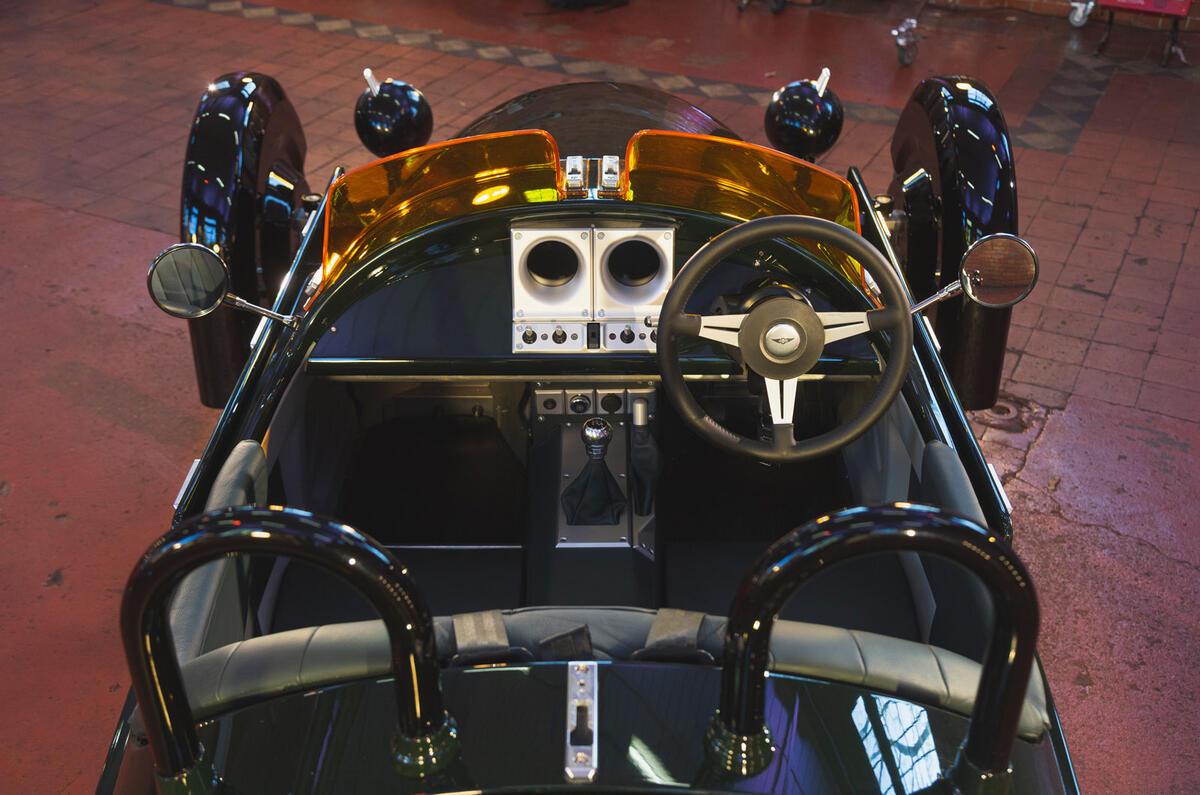 85 Morgan Super 3 2022 Autocar green cabin 85 Morgan Super 3 2022 Autocar green cabin