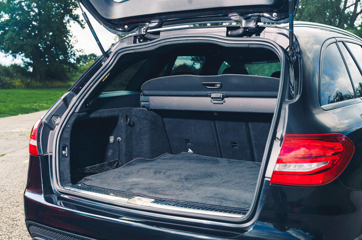 85 new Octavia vrs vs used AMG C43 boot AMG 85 new Octavia vrs vs used AMG C43 boot AMG