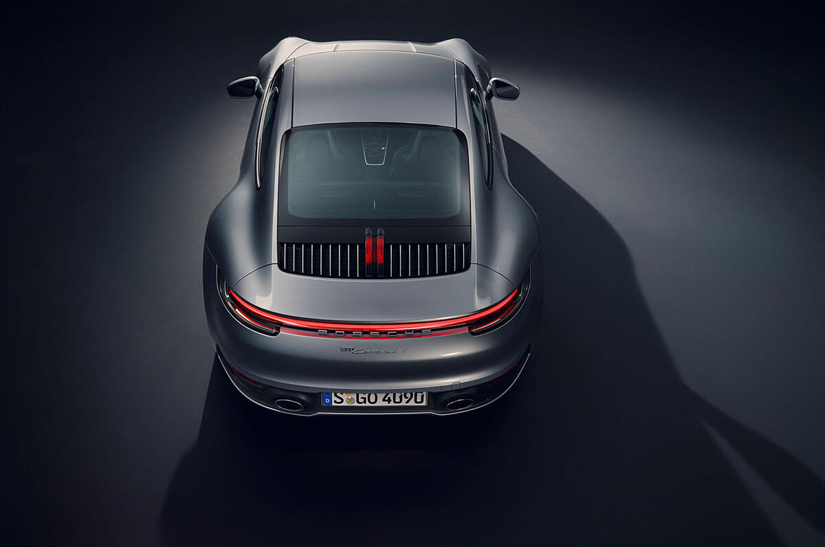 2019 Porsche 911 official reveal - studio top