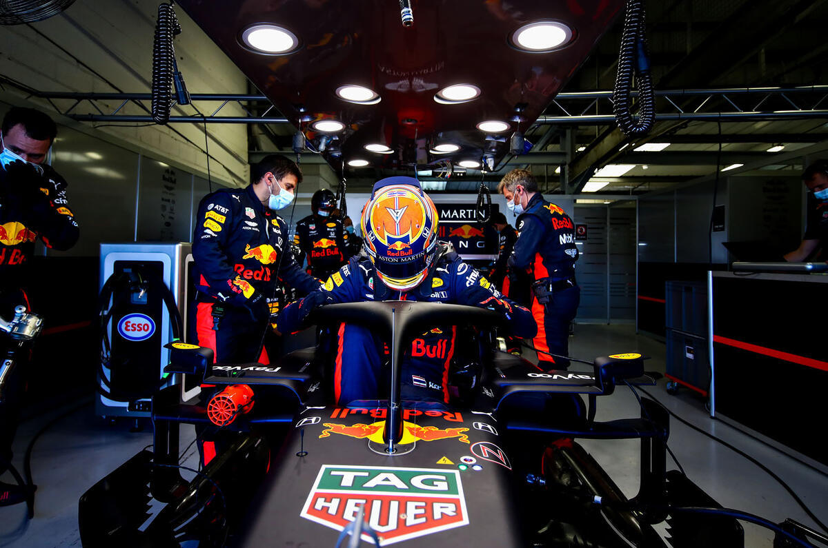 Beyond the scenes of Red Bull-Honda - garage Beyond the scenes of Red Bull-Honda - garage
