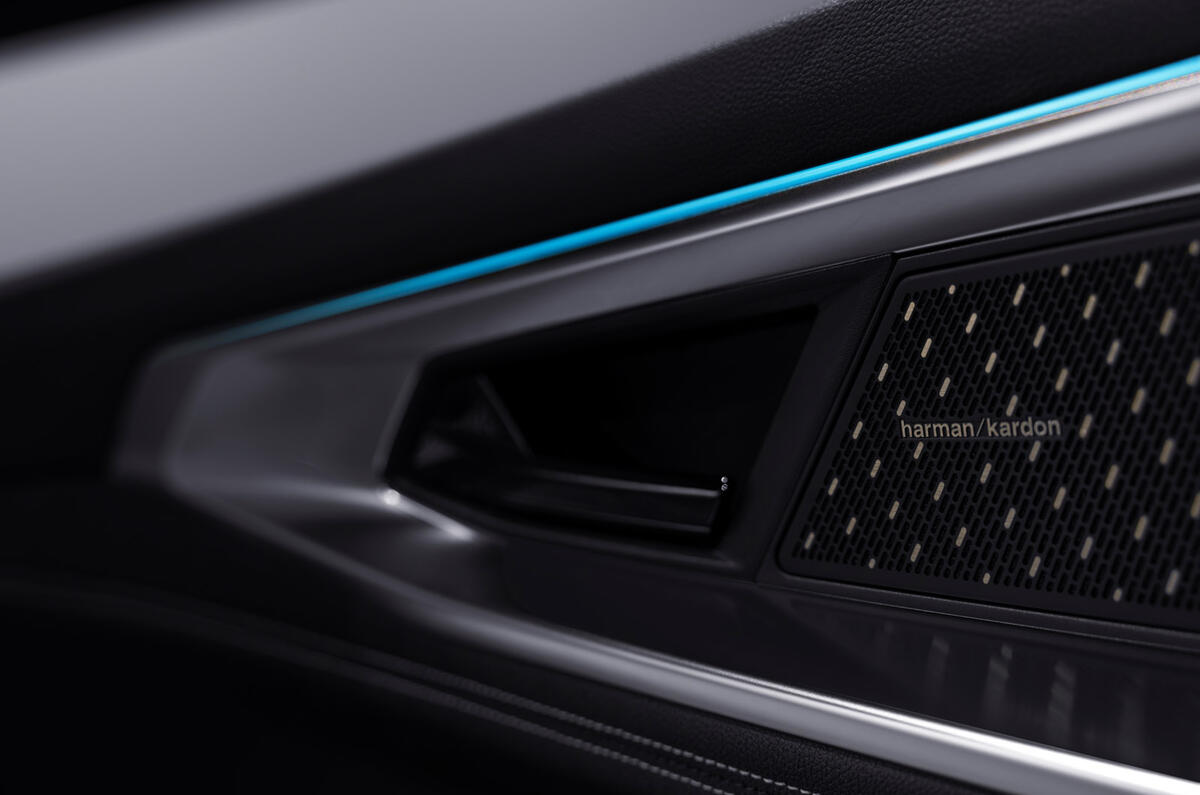 85 Renault Austral 2022 official reveal speakers 85 Renault Austral 2022 official reveal speakers