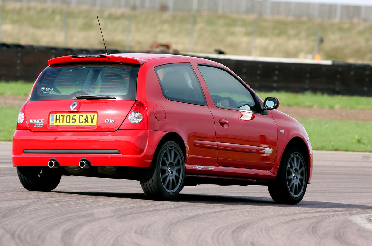 Renaultsport history picture special - Renaultsport Clio 182 rear Renaultsport history picture special - Renaultsport Clio 182 rear