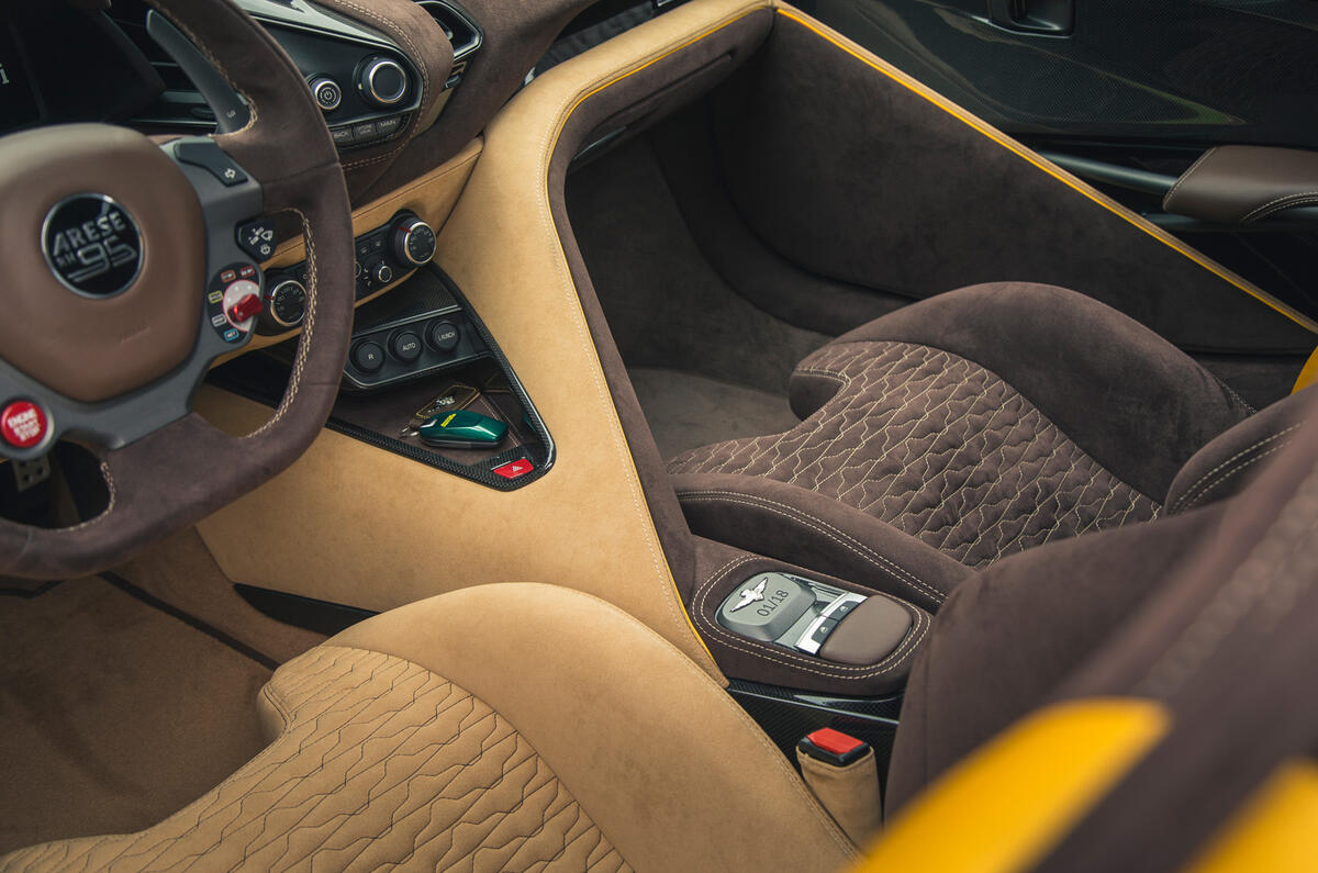 85 Touring Arese RH 95 2021 drive centre console