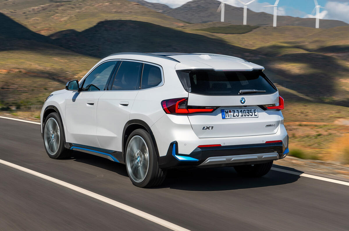 86 bmw ix1 rear panning 86 bmw ix1 rear panning