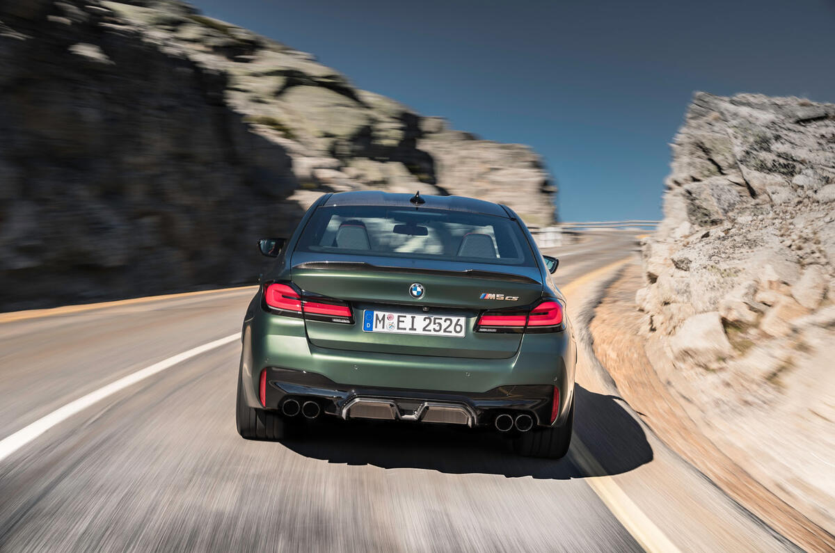 86 BMW M5 CS 2021 official reveal on road rear 86 BMW M5 CS 2021 official reveal on road rear