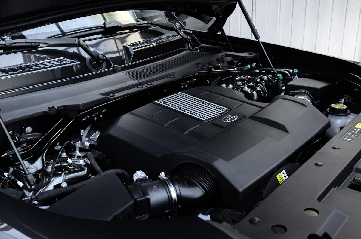 86 Land Rover Defender V8 2021 official images engine