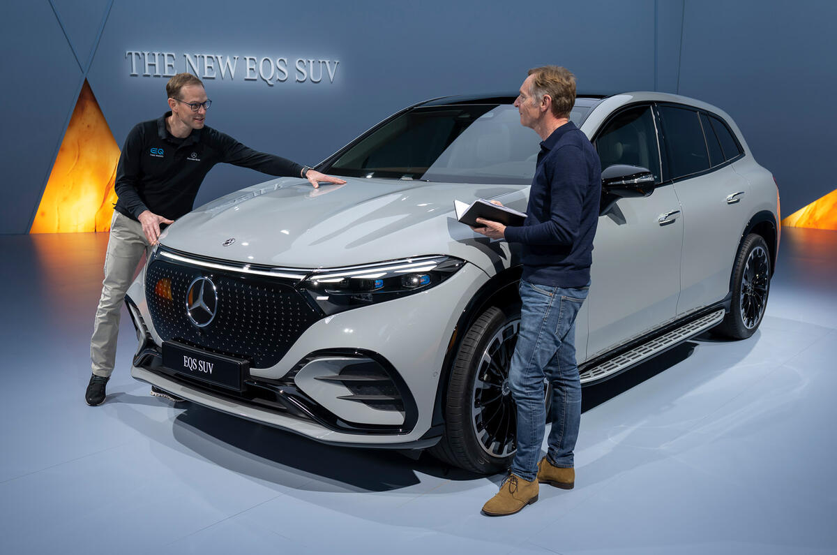 86 mercedes benz eqs suv official reveal images studio interview 86 mercedes benz eqs suv official reveal images studio interview