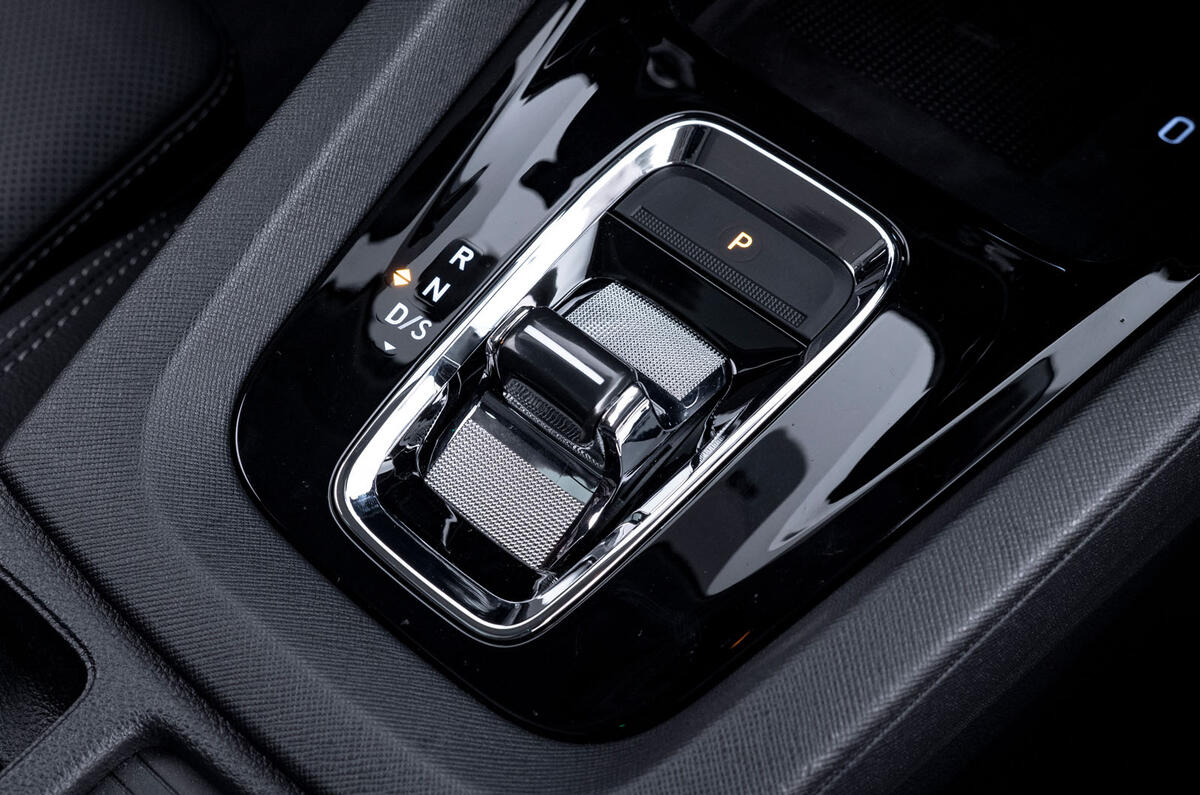 2020 Skoda Octavia official studio - drive select
