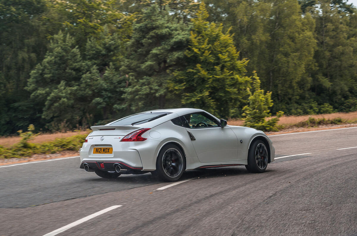 Naturally aspirated group test - Nissan drifting