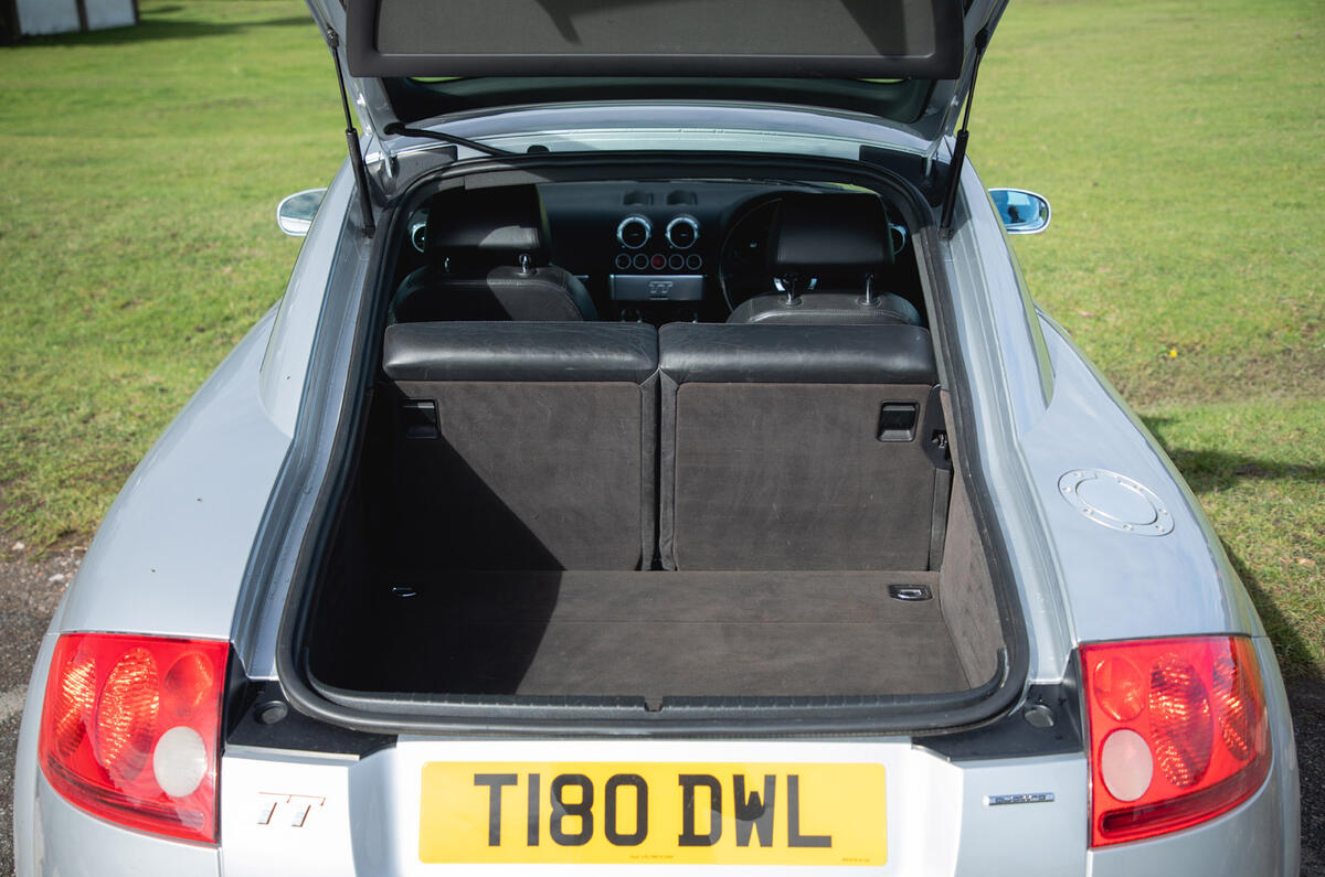 87 Audi TT mk1 Bauhaus feature 2021 boot 87 Audi TT mk1 Bauhaus feature 2021 boot