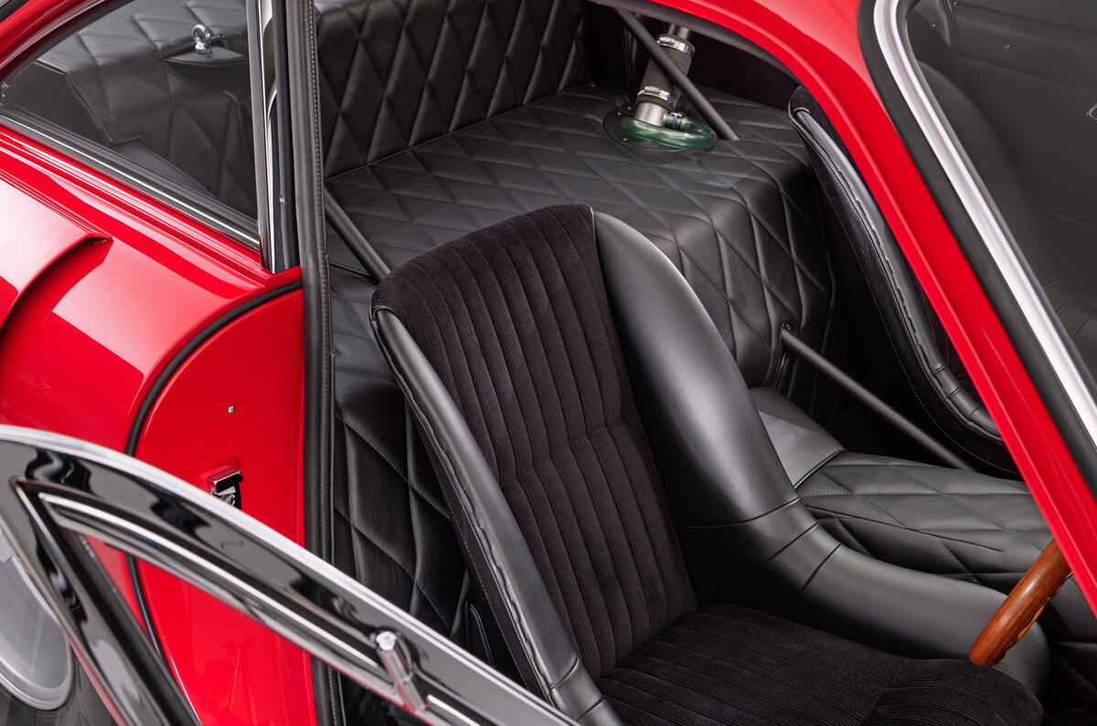 87 Bell Sport Classic 330 LMB seats