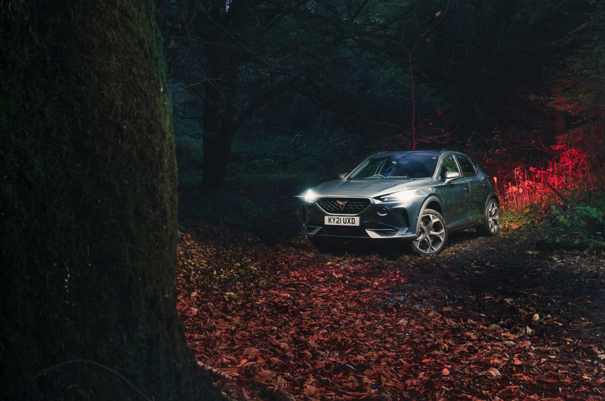 87 Bentley Cupra Christmas road trip nighttime static