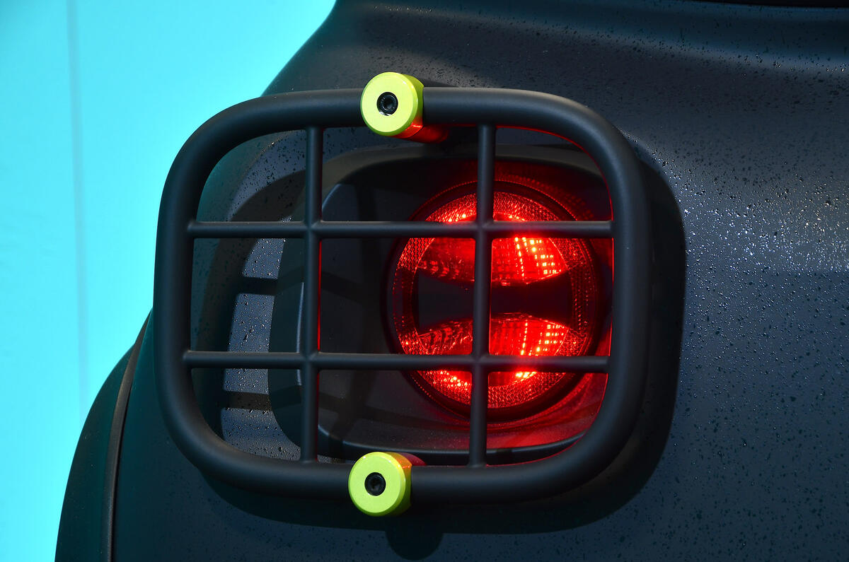 87 Citroen Ami Beach 2022 drive Autocar rear lights 87 Citroen Ami Beach 2022 drive Autocar rear lights