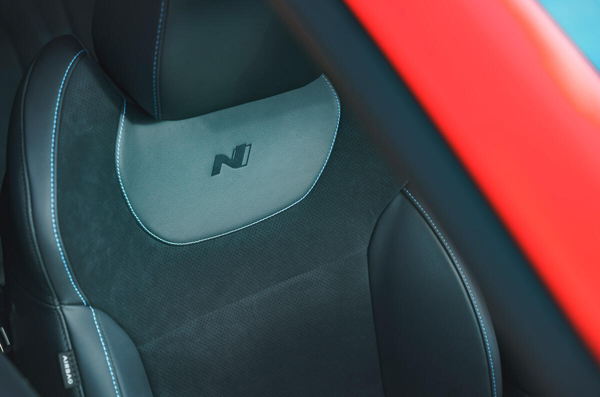 87 Cupra Formentor vs Hyundai Kona N 2022 Kona seats 87 Cupra Formentor vs Hyundai Kona N 2022 Kona seats