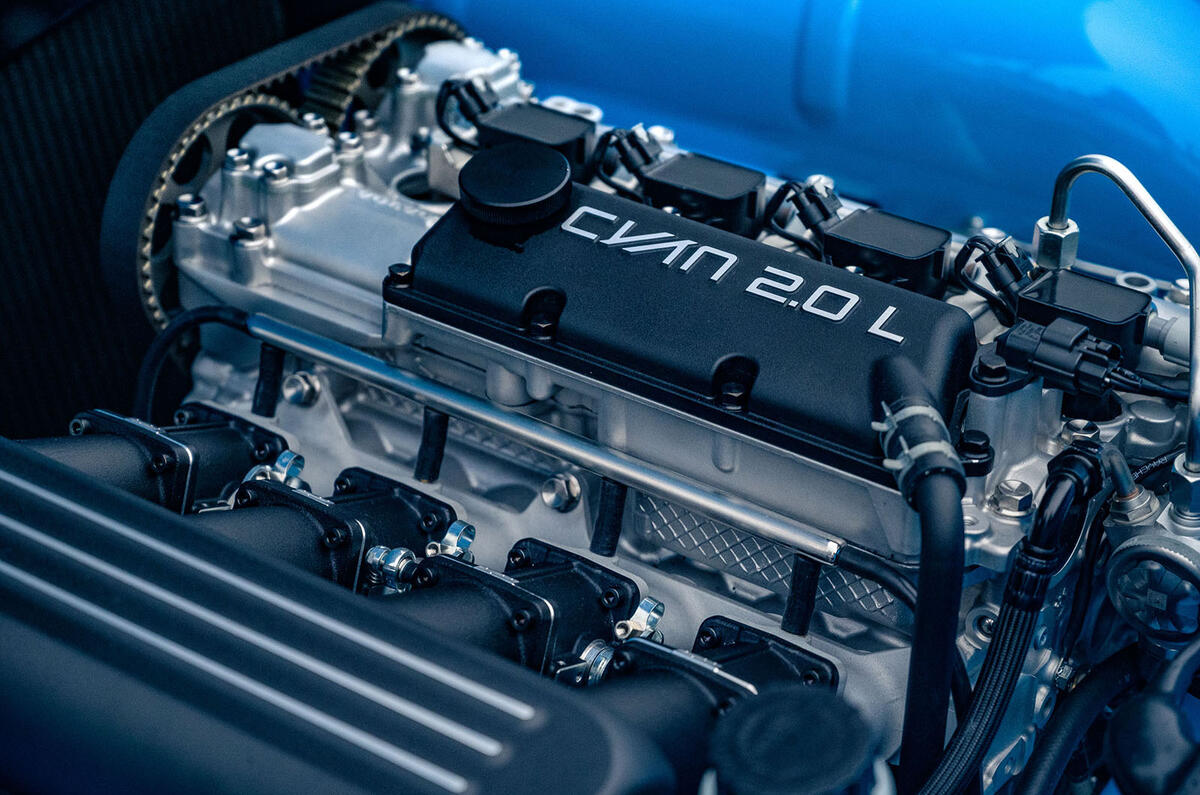 Cyan Volvo P1800 drive - engine Cyan Volvo P1800 drive - engine