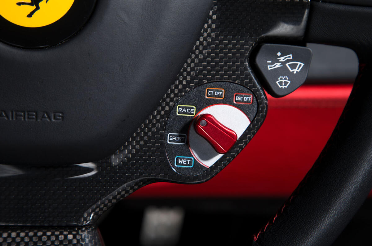 Ferrari 488 GTB rewind - drive modes Ferrari 488 GTB rewind - drive modes
