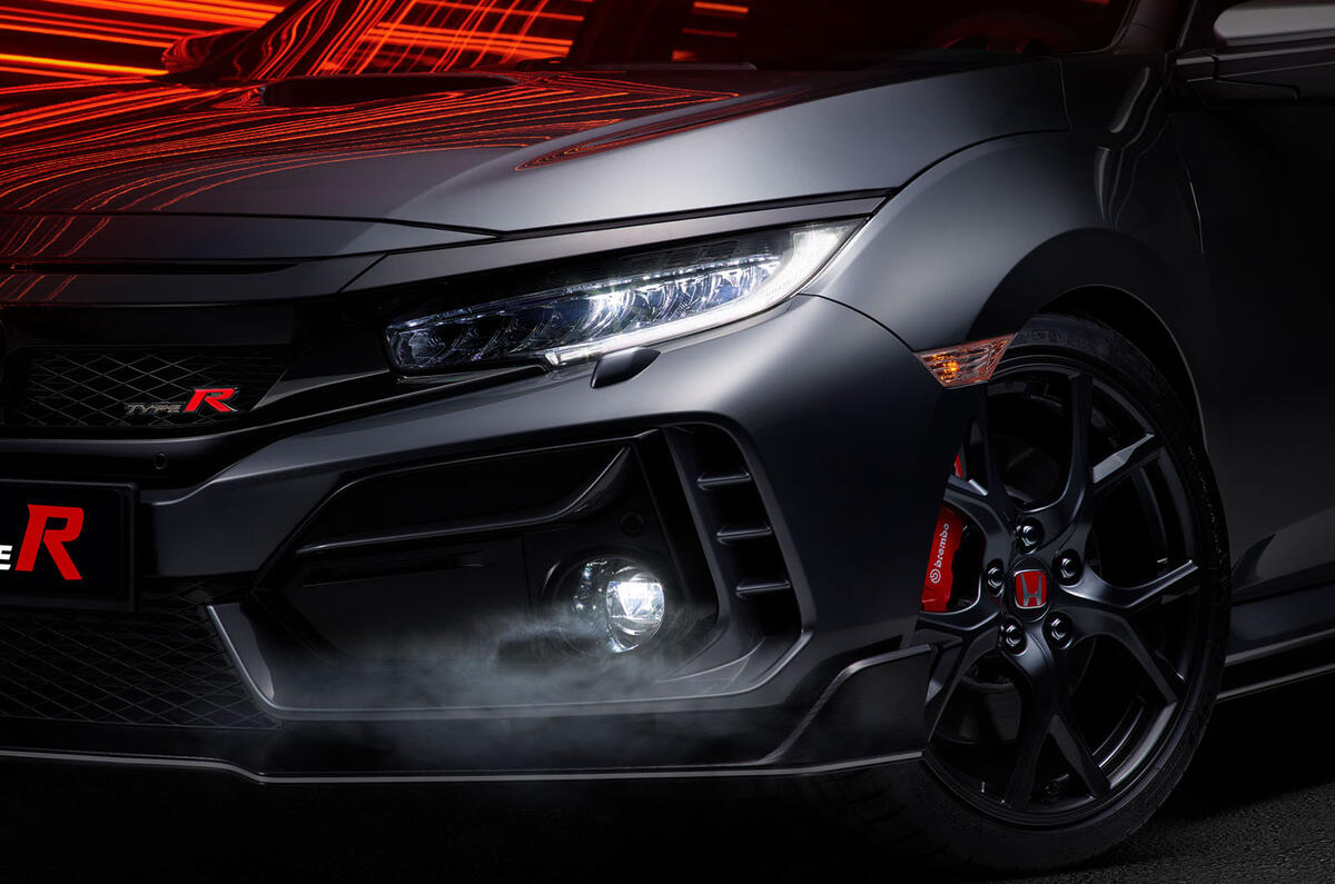 Honda Civic Type R sport line 2020 official press photos - front lights Honda Civic Type R sport line 2020 official press photos - front lights