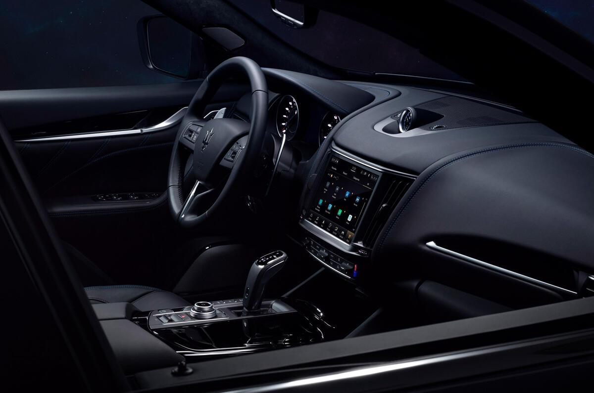 87 Maserati Levante Hybrid 2021 official images dashboard 87 Maserati Levante Hybrid 2021 official images dashboard