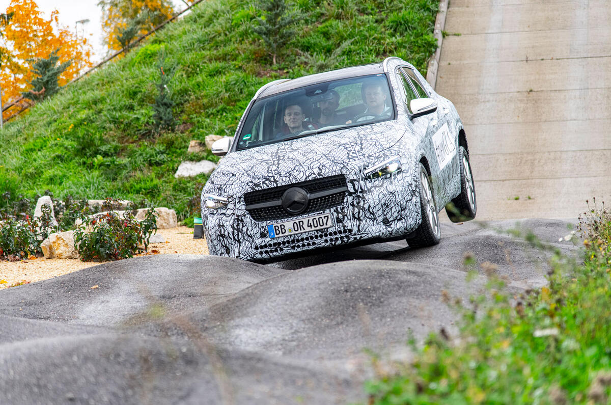 Mercedes-Benz GLA prototype ride 2019 - bumpy