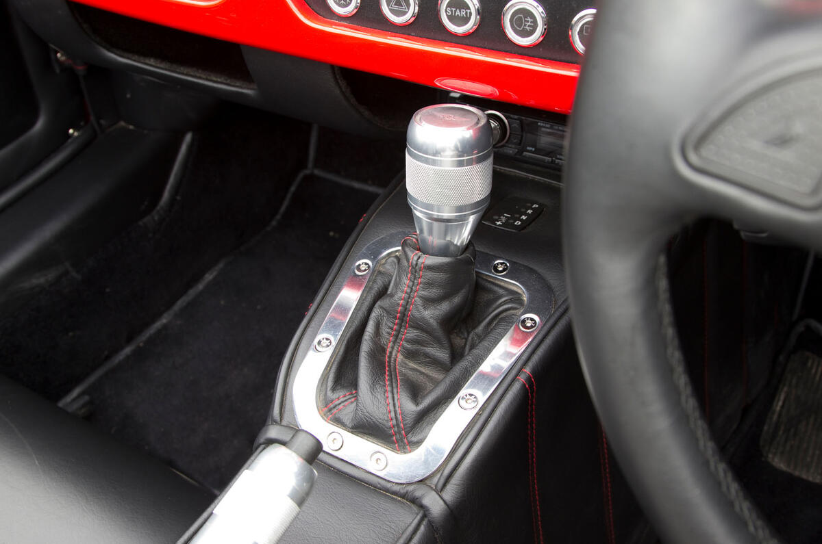 Morgan Plus 8 road test rewind - gearstick Morgan Plus 8 road test rewind - gearstick