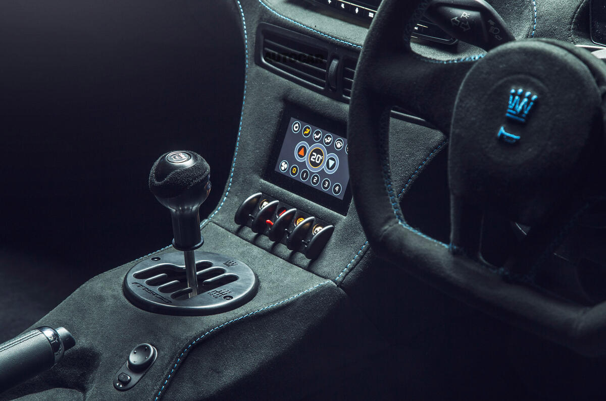 87 Noble M500 reveal 2022 gearstick 87 Noble M500 reveal 2022 gearstick