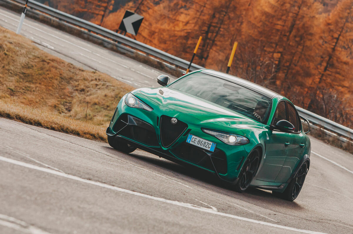 88 Alfa GTAm road trip 2022 cornering 88 Alfa GTAm road trip 2022 cornering