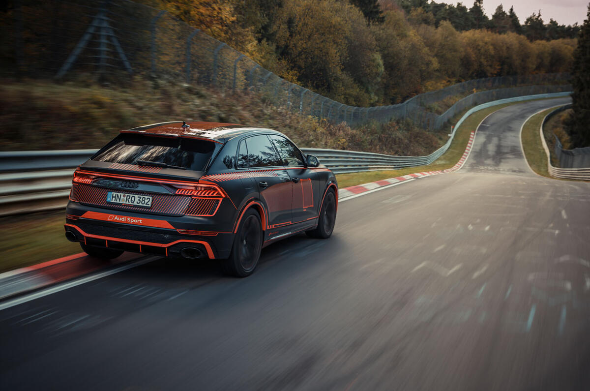 Audi RS Q8 2020 camo ride - track back