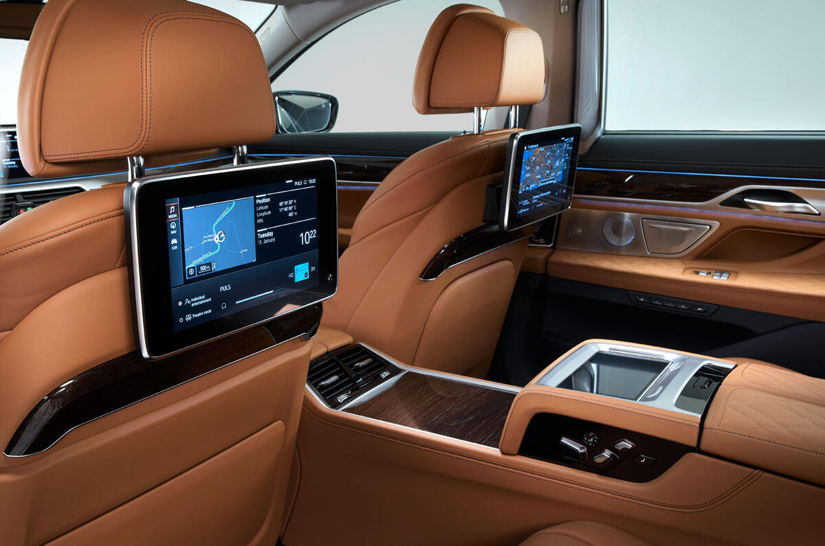 2019 BMW 7 Series official reveal - rear infotainment