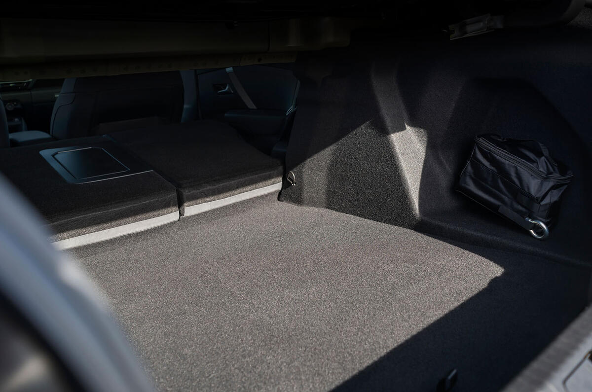 88 citroen e c4x boot 2022