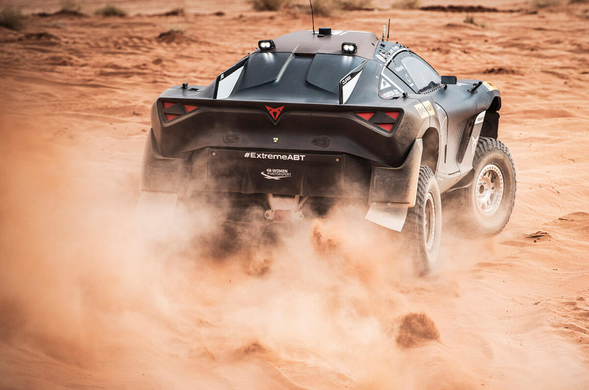 88 Cupra XE Saudi 2022 feature dust rear 88 Cupra XE Saudi 2022 feature dust rear