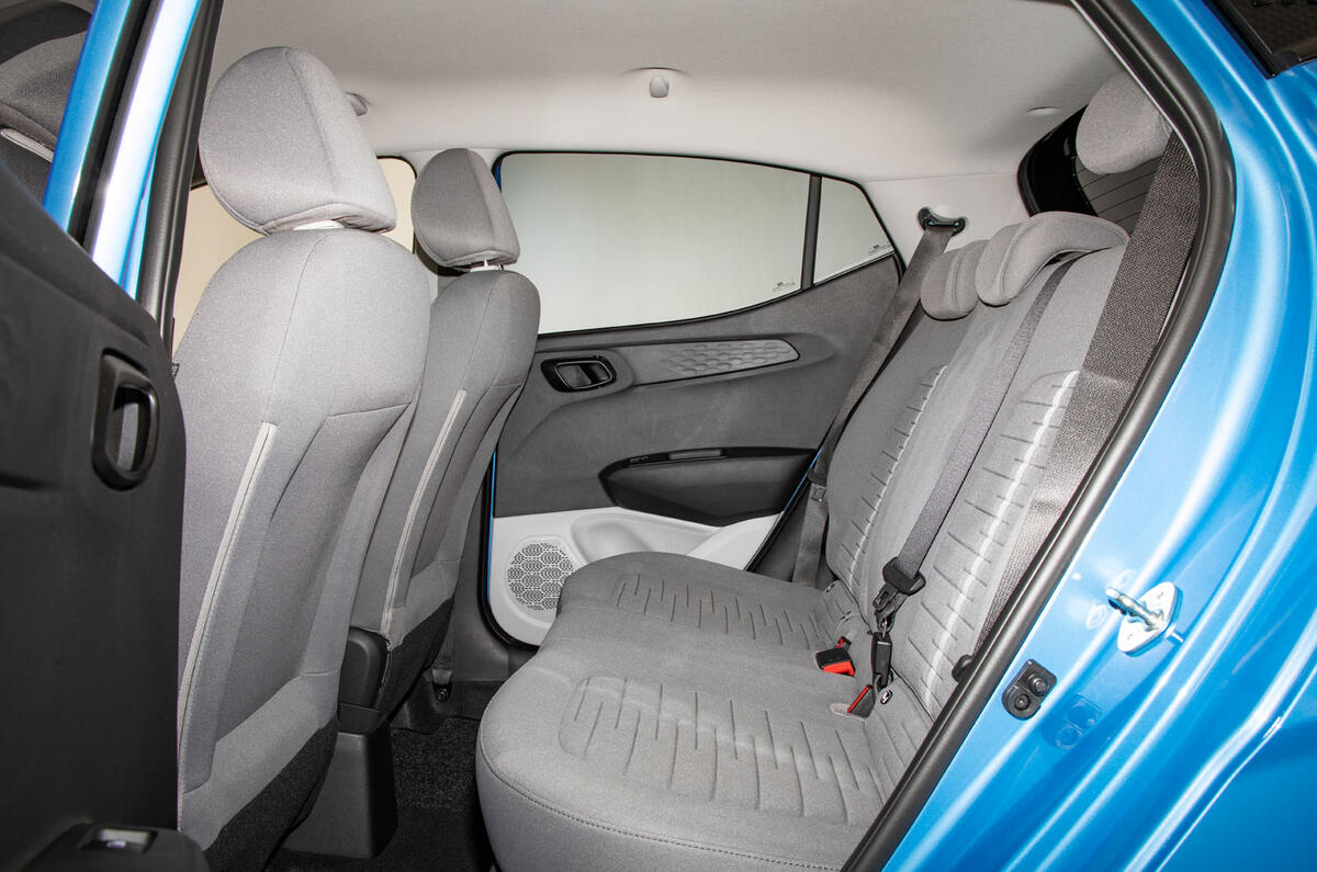 Hyundai i10 2019 reveal - studio rear seats