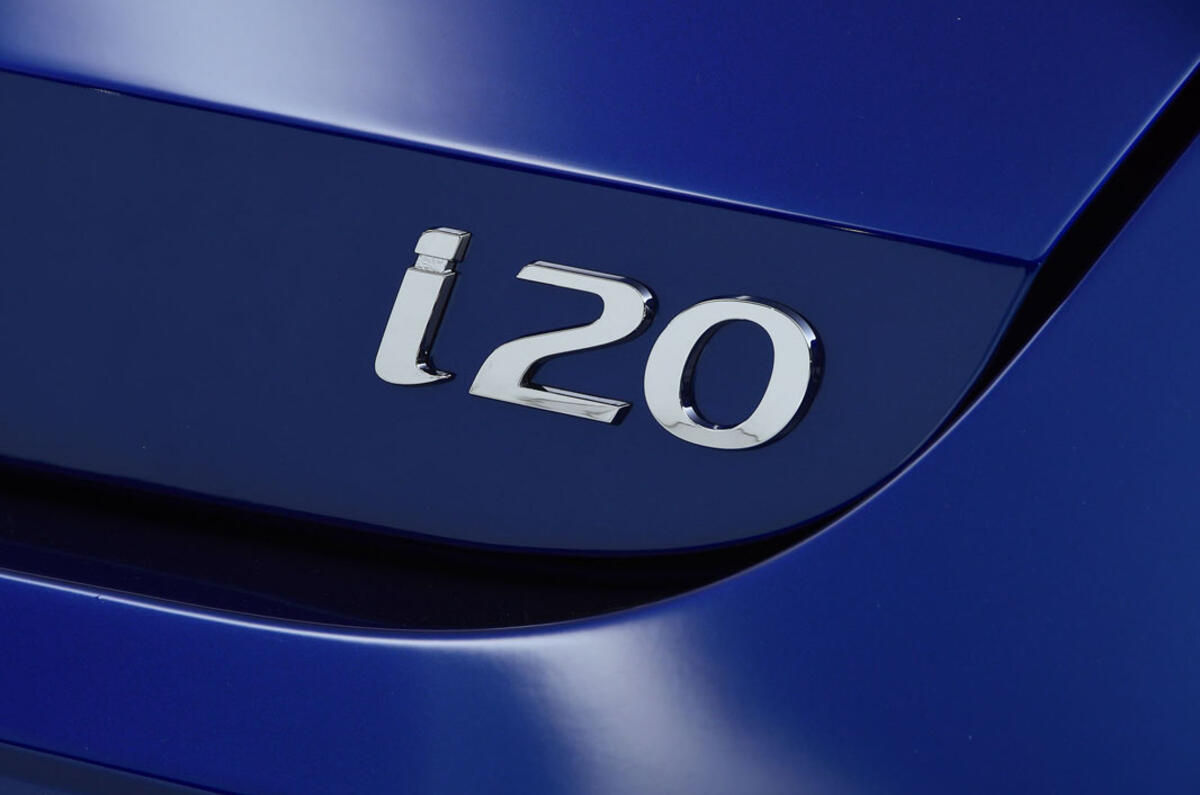 Hyundai i20 2020 studio images - rear model designation Hyundai i20 2020 studio images - rear model designation