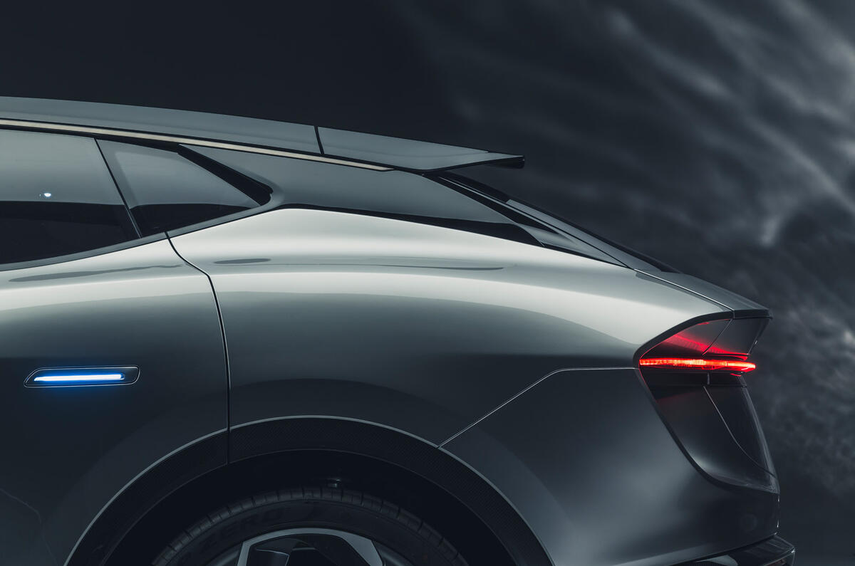 88 Lotus Eletre 2022 official reveal Autocar roofline 88 Lotus Eletre 2022 official reveal Autocar roofline