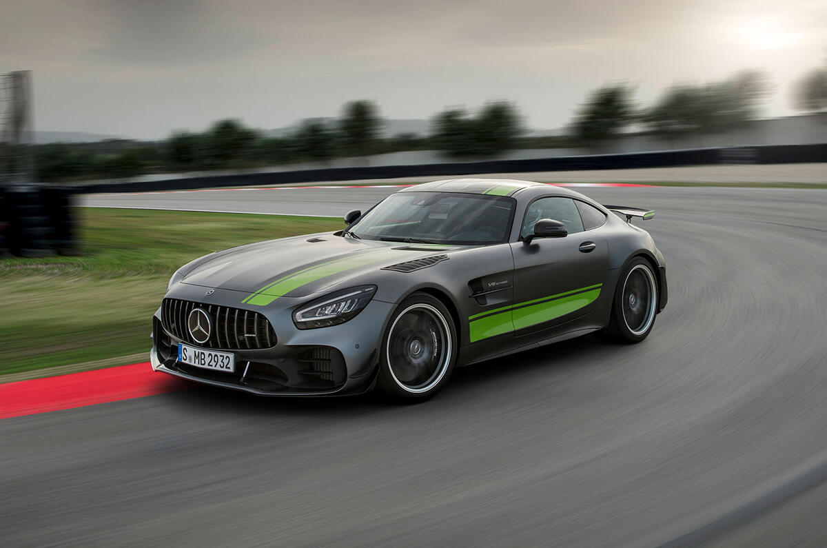 Mercedes-AMG GT R Pro 2018 LA motor show reveal - track front