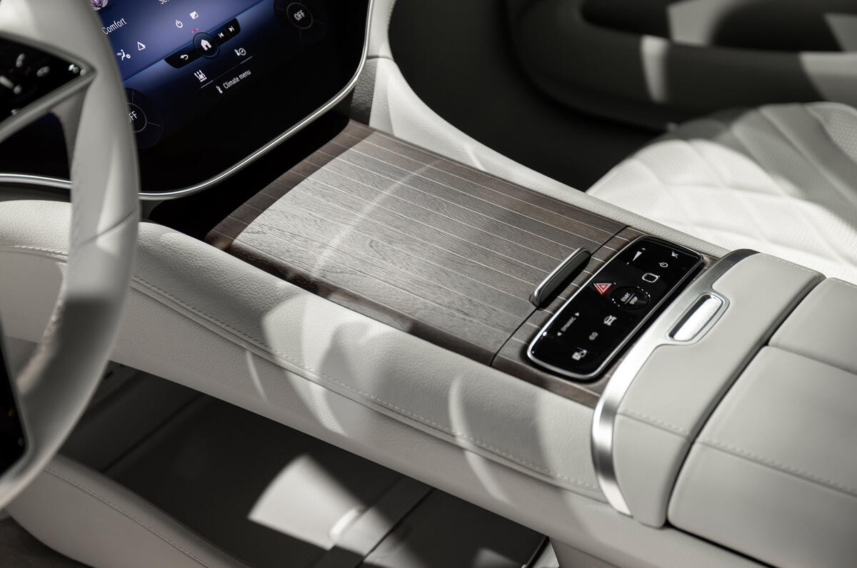 88 Mercedes EQS official reveal images centre console