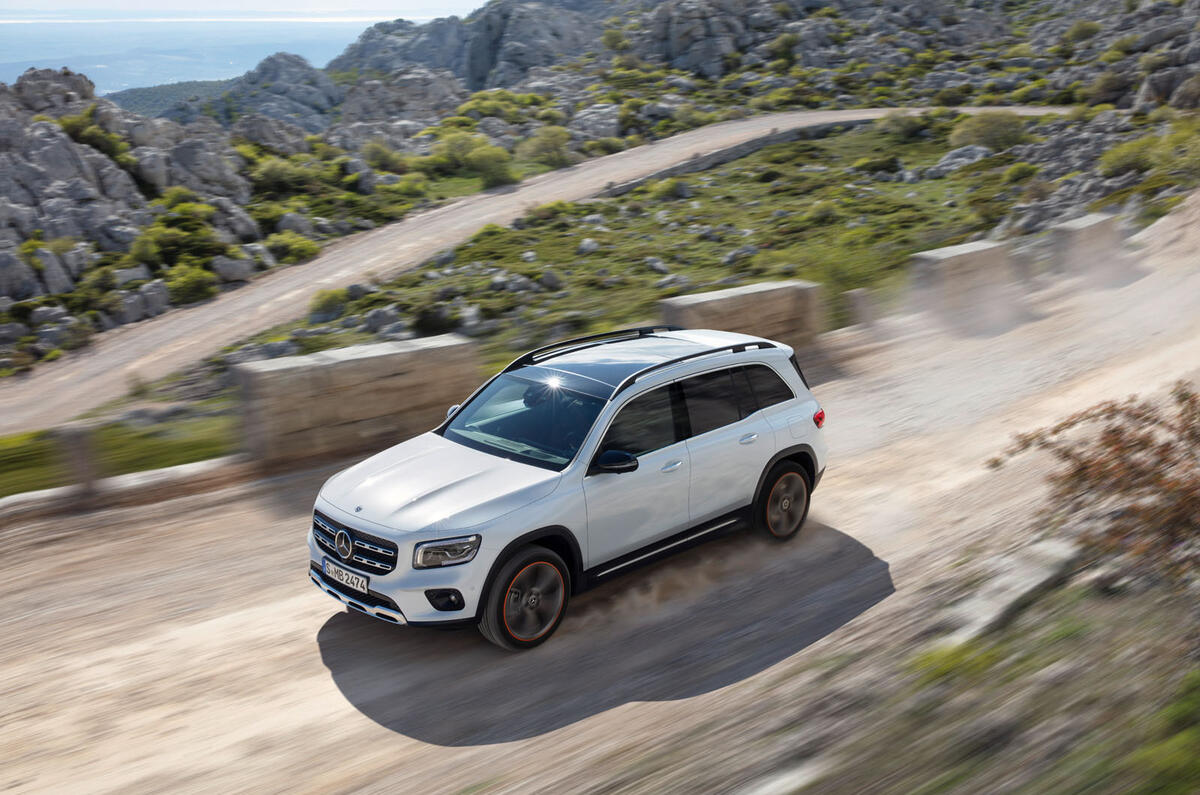 Mercedes-Benz GLB 2019 official reveal - aerial dust