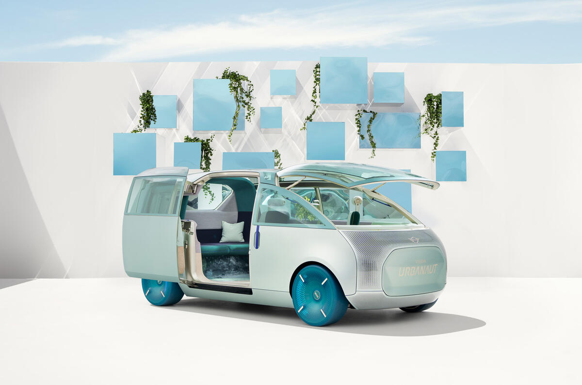 88 Mini Urbanaut 2021 concept studio front 88 Mini Urbanaut 2021 concept studio front